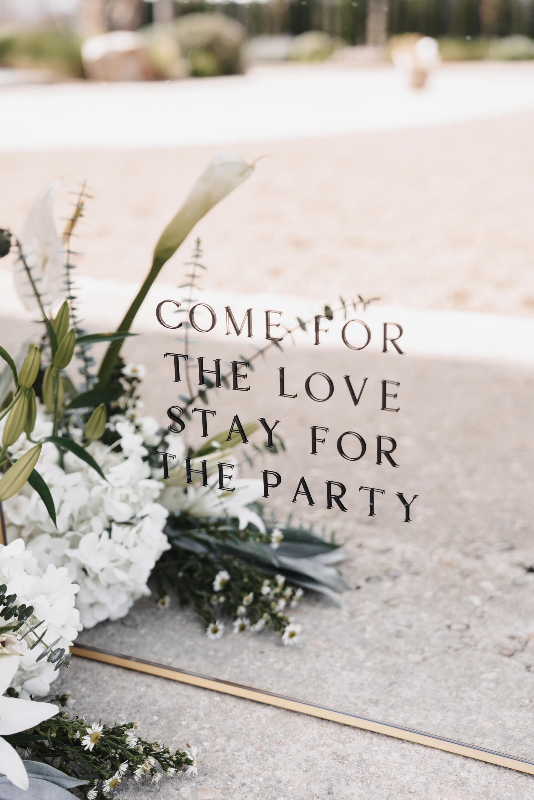 Elegante Hochzeitspapeterie mit individueller Gestaltung für eine exklusive Destination Wedding in Europa.
